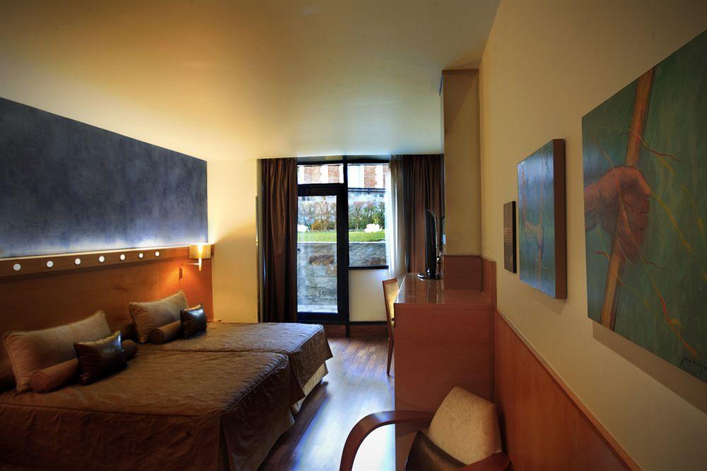 Sansi Pedralbes Hotel Barcelona Exterior photo