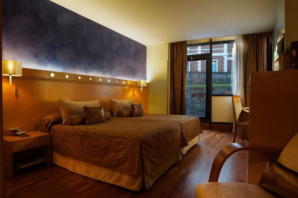 Sansi Pedralbes Hotel Barcelona Exterior photo